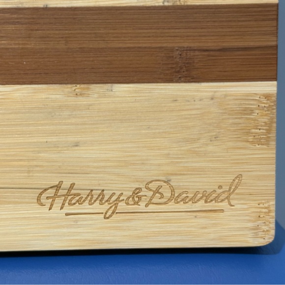 New Harry & David Bamboo Cutting Board - Picture 2 of 12